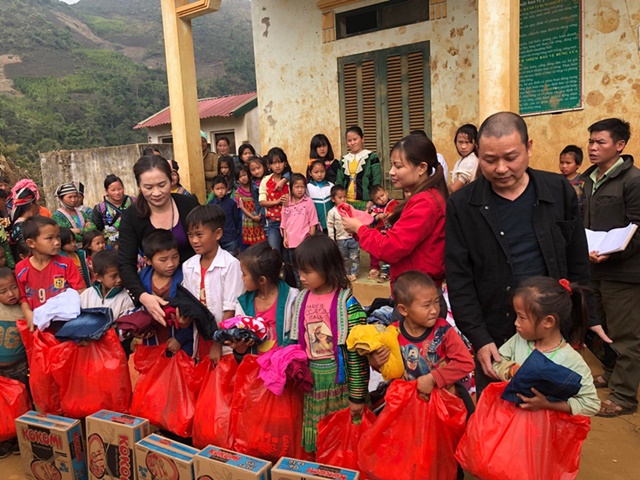 Hoạt động từ thiện